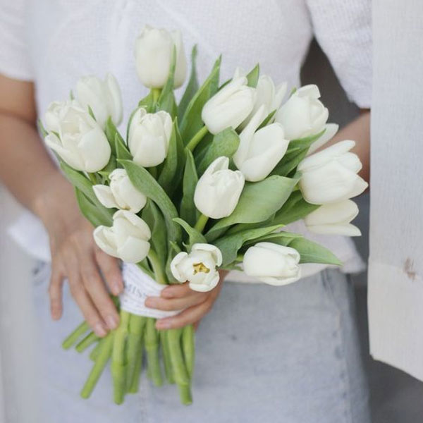 Gợi ý 10 kiểu dáng hoa cưới tulip cưới dành cho cô dâu