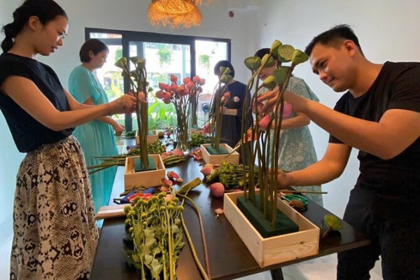 dạy cắm hoa mở shop