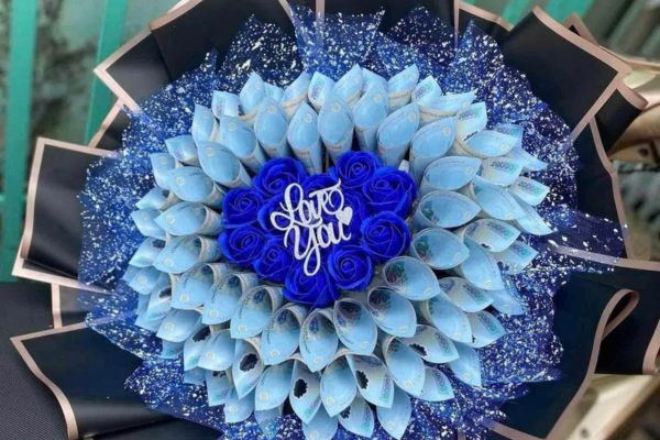 Dạy Cắm Hoa Tiền: Từ A-Z Bí Quyết Tạo Nên Bó Hoa Độc Đáo & Giá Trị
