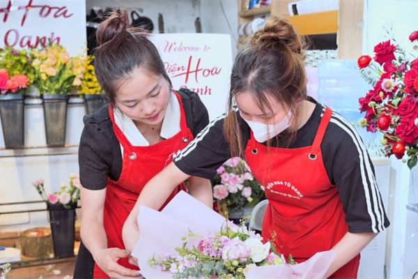 Học Cắm Hoa Mất Bao Lâu: Lộ Trình Từ Cơ Bản Đến Chuyên Nghiệp