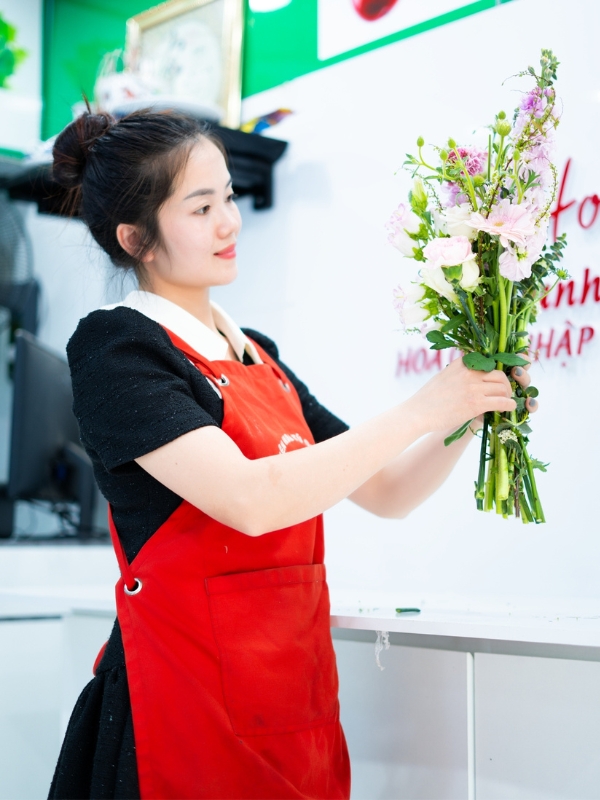 Mệnh Thổ Hợp Hoa Gì Để Hình Nền Điện Thoại: Thu Hút May Mắn & Tài Lộc