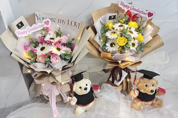 Đi dự lễ tốt nghiệp nên tặng hoa gì? Gợi ý từ Điện Hoa Tú Oanh