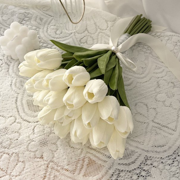 Top 10 loài hoa ý nghĩa từ điện hoa Hà Nội dành tặng ngày Nhà Giáo Việt Nam 20/11