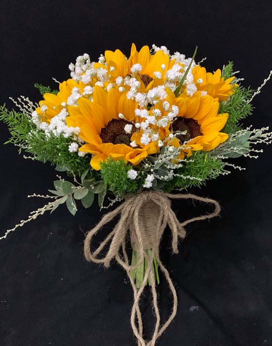 Hoa cưới hướng dương tại điện hoa Hà Nội