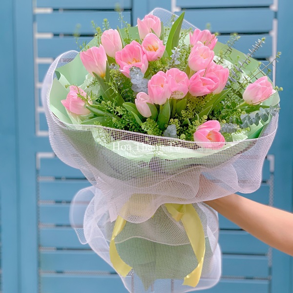 Hoa tulip sinh nhật cho vợ mang vẻ đẹp thanh lịch