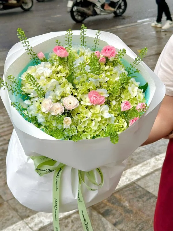 bó hoa tươi đẹp tại shop hoa Hà Nội uy tín