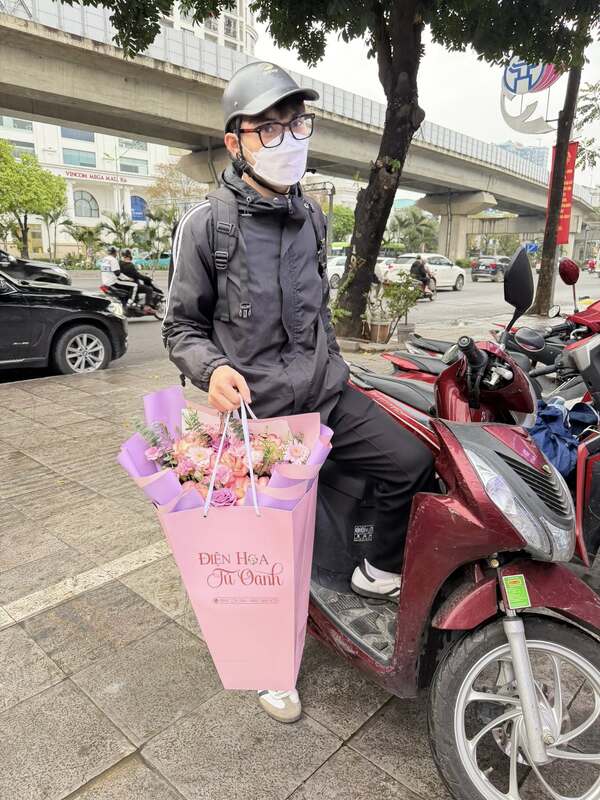 Thời gian giao hoa điện hoa Hà Nội mất bao lâu? 2 dịch vụ giao hoa nhanh tại Hà Nội